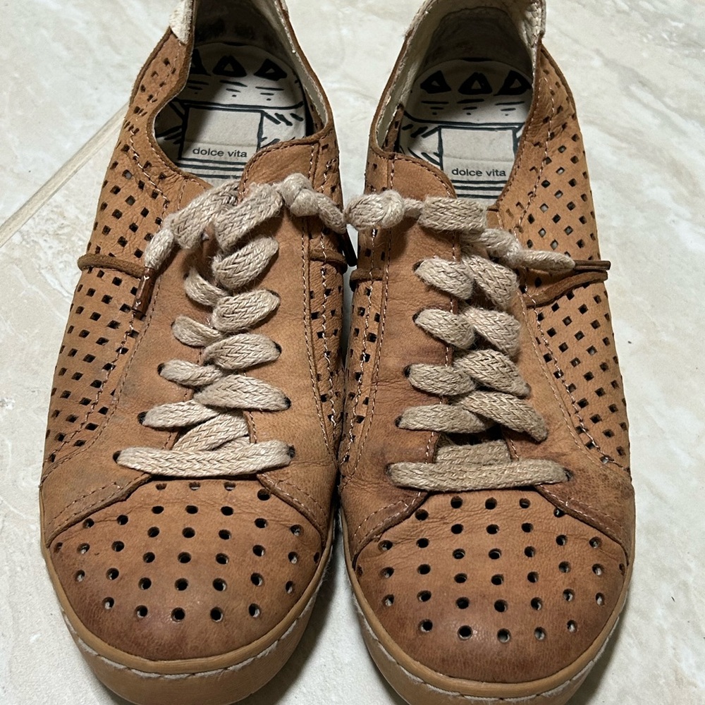 Dolce Vita Tan Brown Casual Sneakers